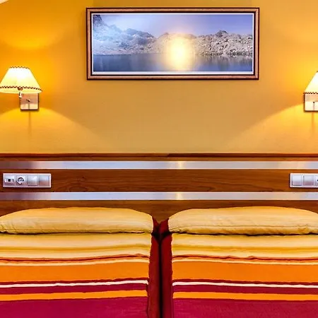 Ele Mirador De Santa Ana Hotel